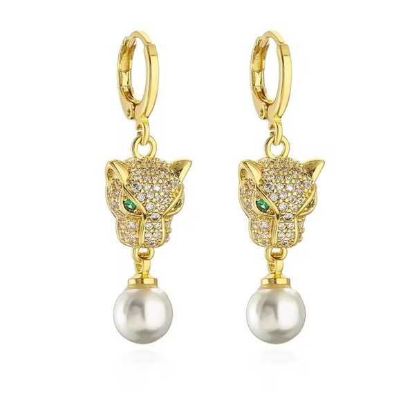 Panthere Green Eyes Crystal Pearl Earrings - Picture 1 of 5